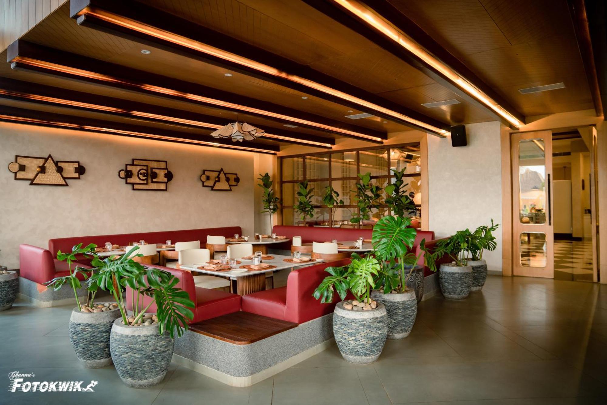 Maira Resort And Convention Centre Raipur  Bagian luar foto