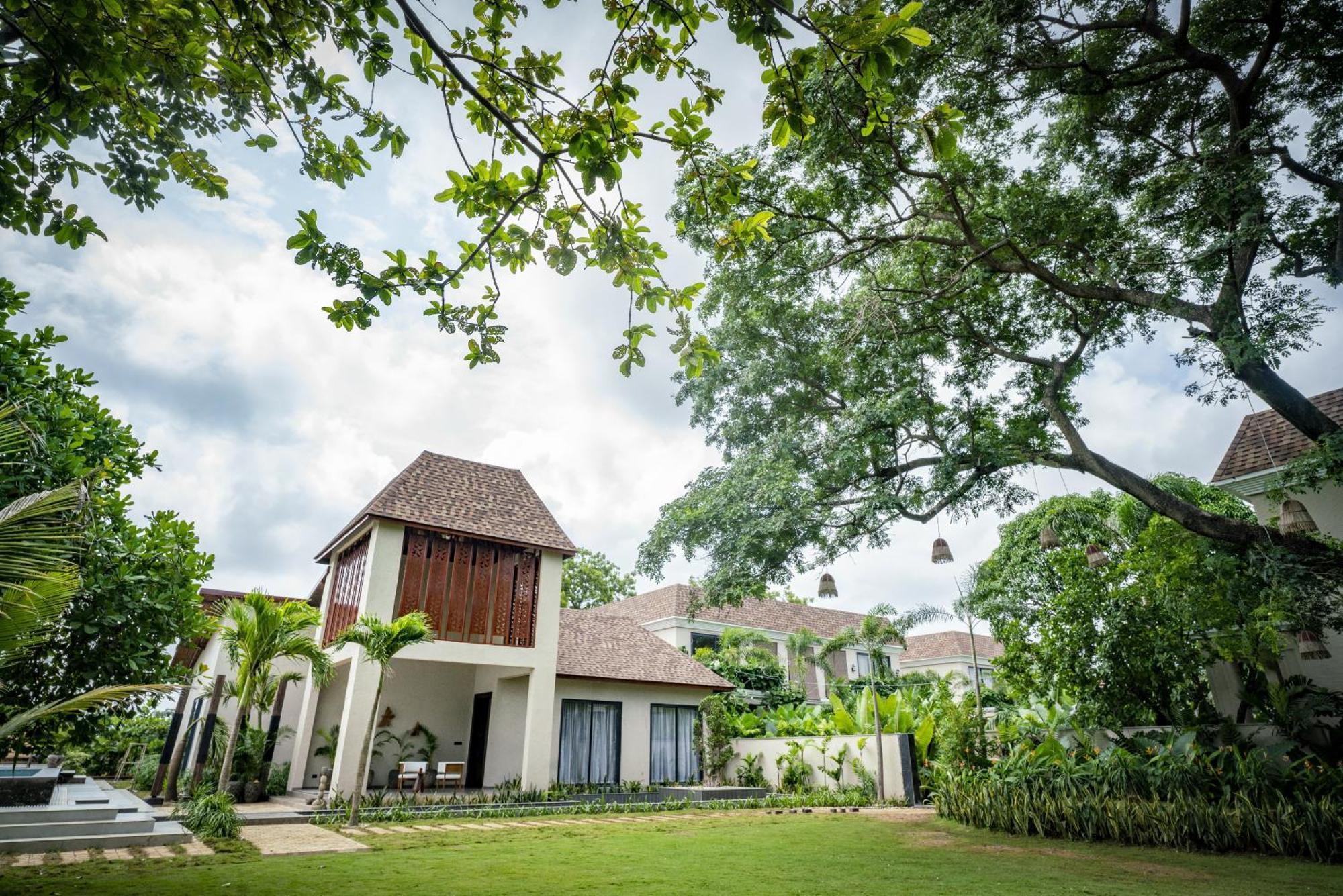 Maira Resort And Convention Centre Raipur  Bagian luar foto
