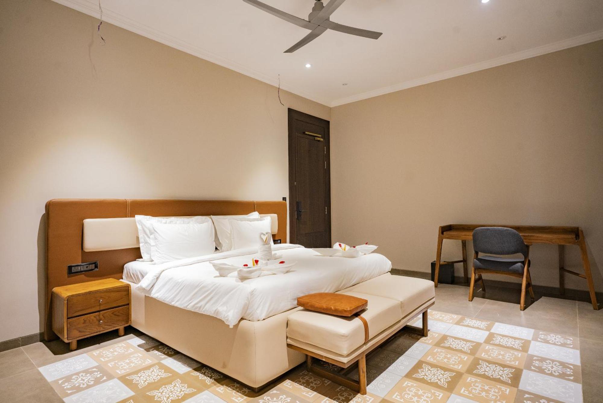Maira Resort And Convention Centre Raipur  Bagian luar foto